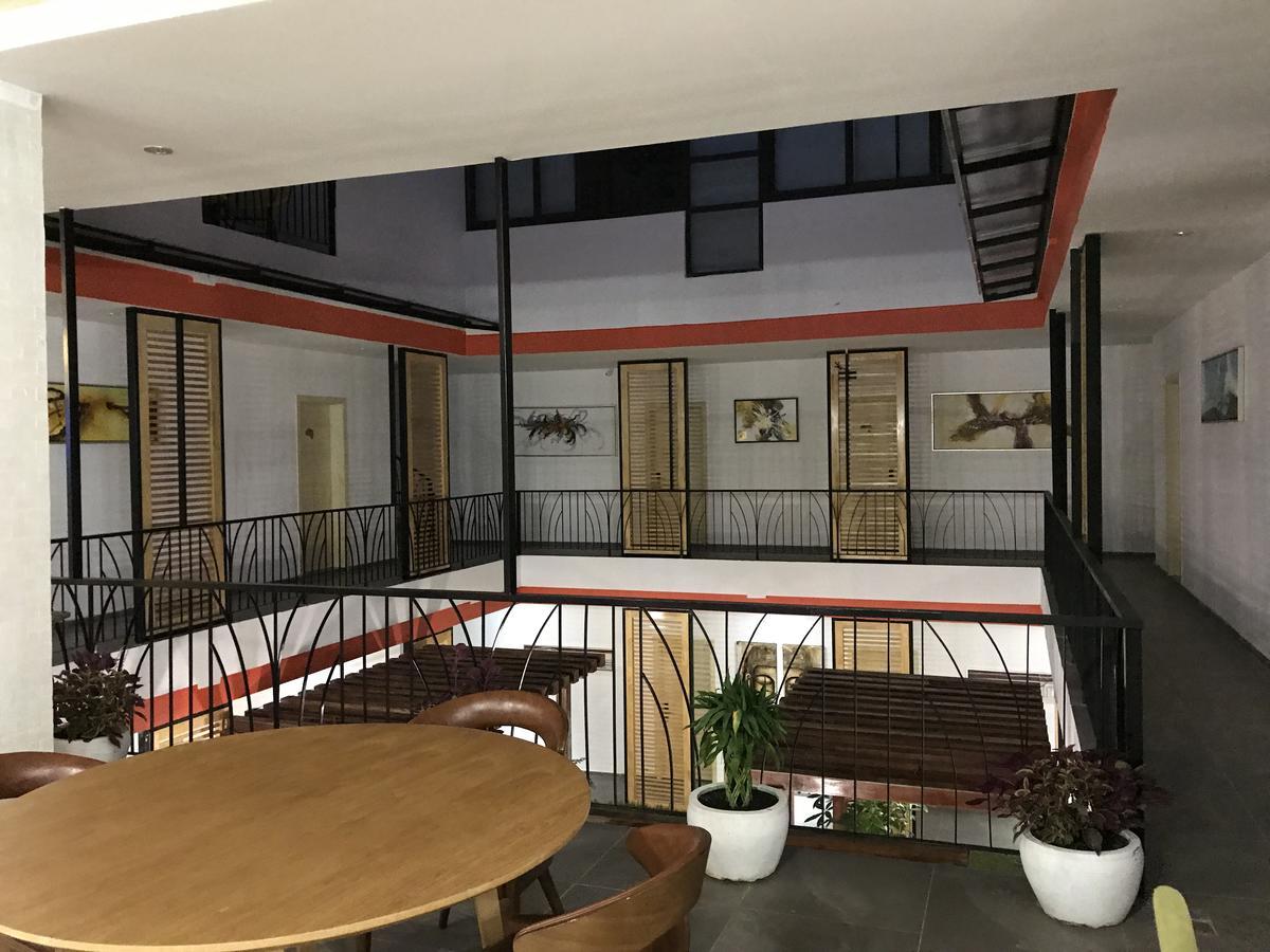 Benny'S City Hotel Сиануквиль Экстерьер фото