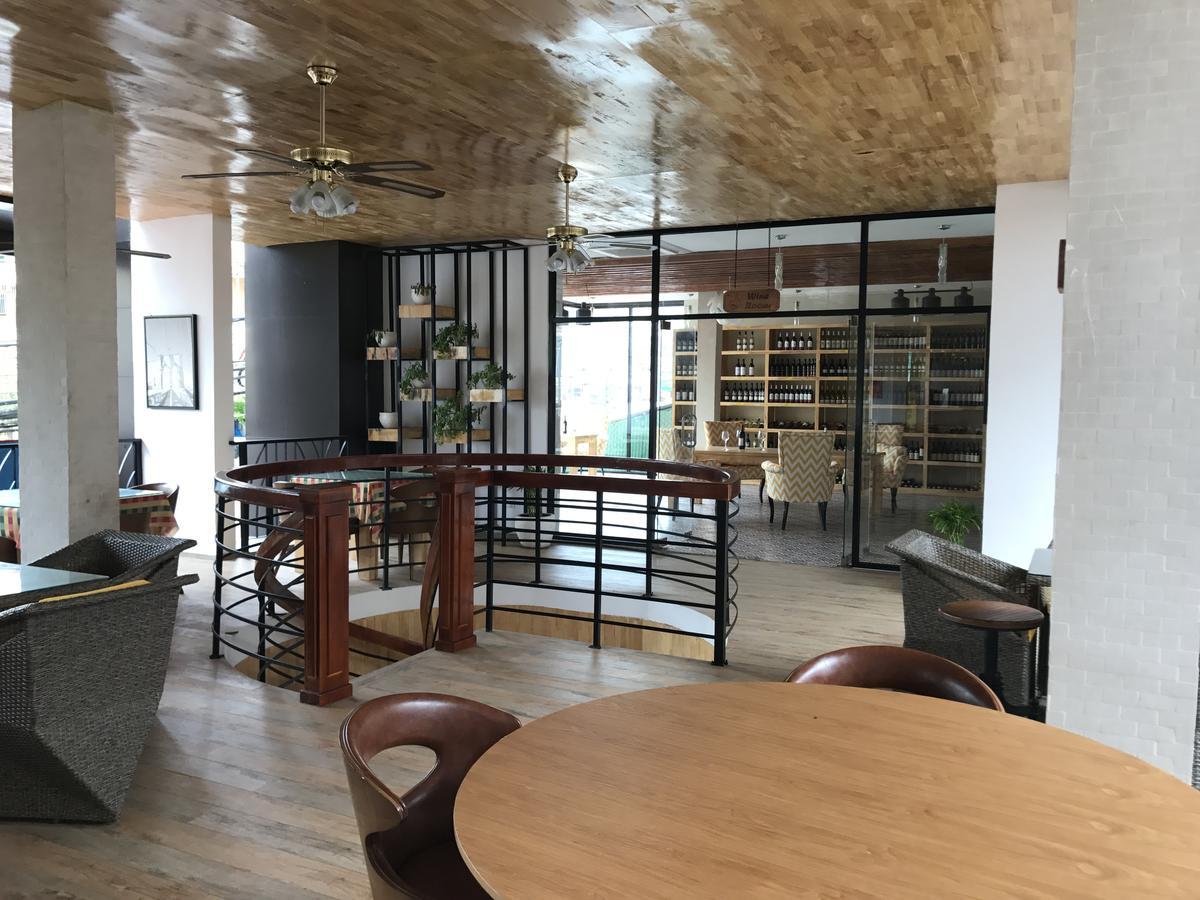 Benny'S City Hotel Сиануквиль Экстерьер фото